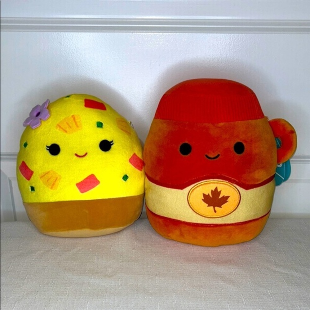 Squishmallows Hawaiian pizza and maple syrup first to market new with tags